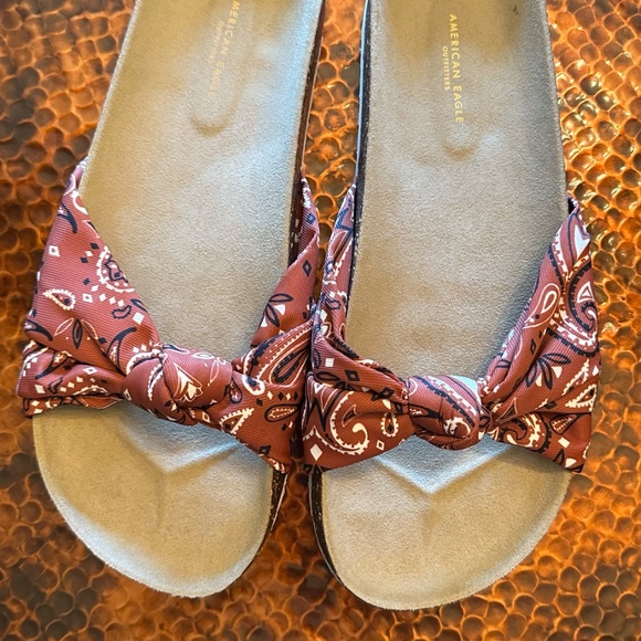 American Eagle sandals -brand new! - Picture 1 of 2